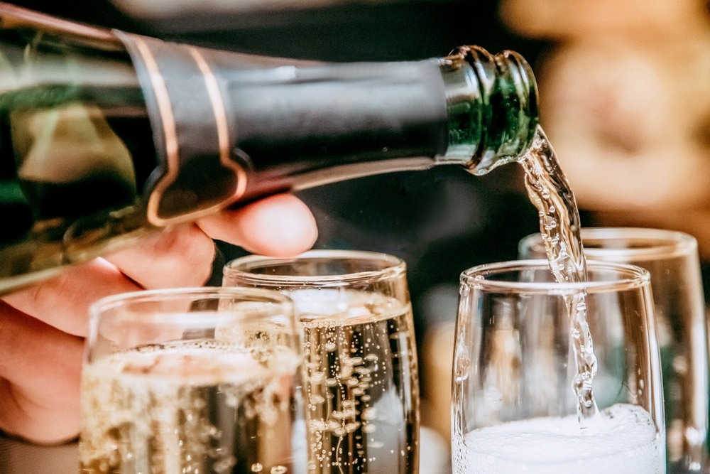 How to Choose Champagne and Sparkling Wine for Any Celebration